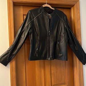BNWOT Women’s Harley Davidson black leather jacket (L)